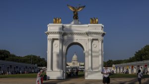 Work on Trump’s 250-foot arch could begin before final approval