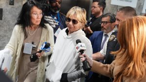 Selma Blair faces federal assault charges after incident on Delta flight