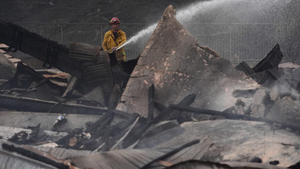Wind-driven Norte Fire tears through homes, forces thousands to evacuate