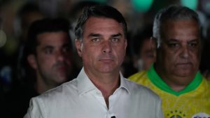 Flávio Bolsonaro lands in Miami after defying Brazil travel ban